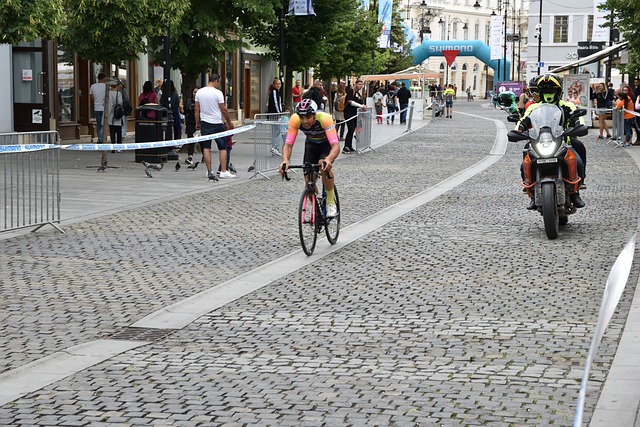韩足晚报（2025.12.3）韩国女足五球惨败荷兰